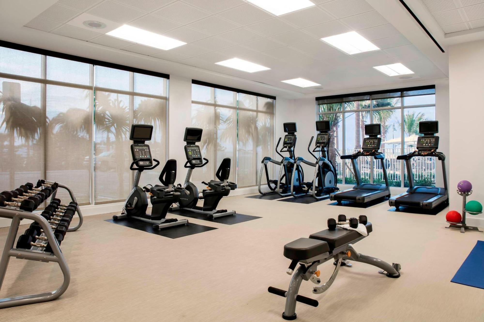 Courtyard By Marriott Faro Blanco Resort Marathon Exterior foto